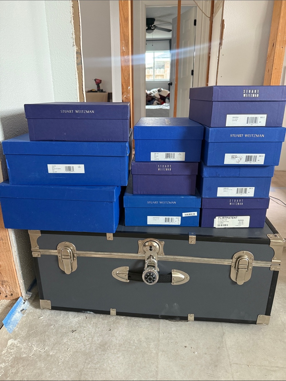 10 Empty Stuart Weitzman Shoe Boxes